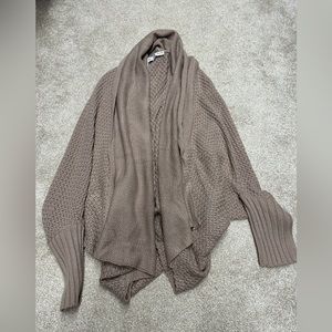 NWT over sized boutique cardigan